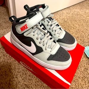 Nike Court Borough Mid 2